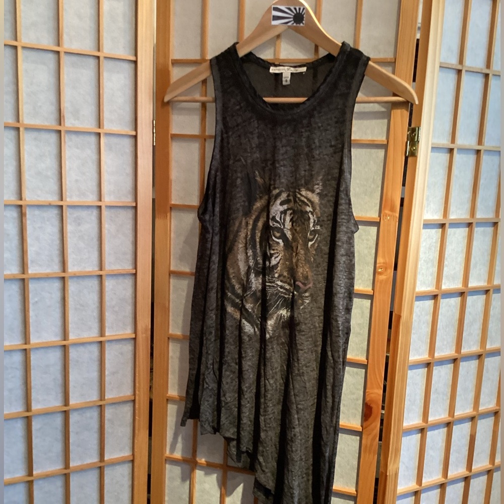 NWOT Express One Eleven Tiger Sleeveless Asymmetrical Top Women's Size Medium